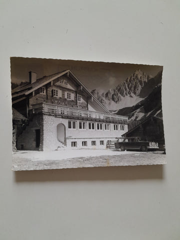 AK Bachlalm mit Windlegerspitze.