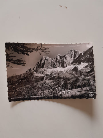 AK Austriahütte mit Dachsteinsüdwände.