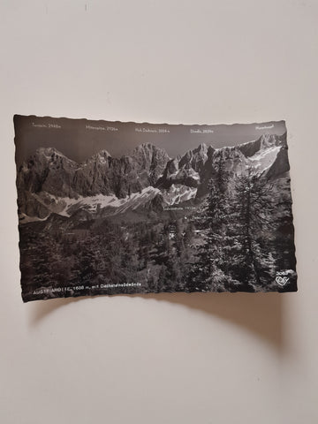 AK Austriahütte mit Dachsteinsüdwände.
