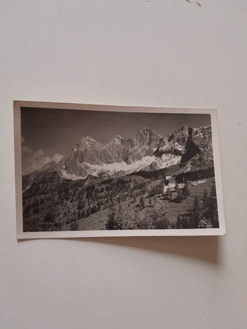 AK Austriahütte mit Dachsteinsüdwände. (1933)