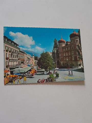 AK Lienz. Stadtplatz mit Liebburg.
