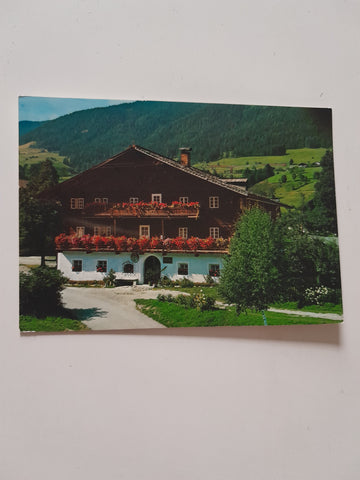 AK Tiroler Bauernhaus aus dem Pustertal bei Lienz.