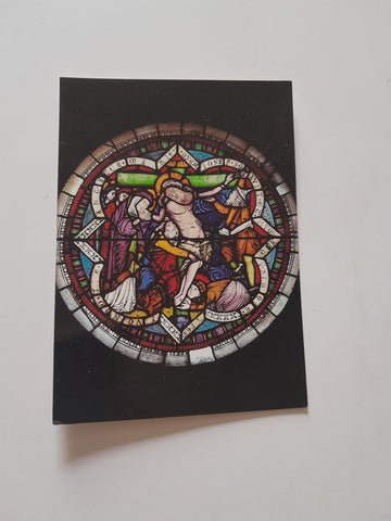 AK Dom zu Gurk. Salvatorianerkolleg. Romanische Bischofskapelle in der Westempore. Kreuzabnahme, Glasfenster.