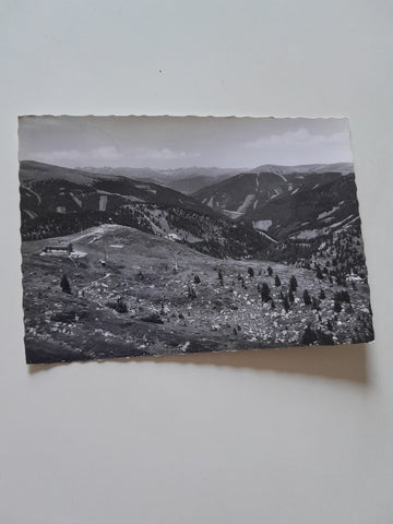 AK Turracherhöhe. Bergstation und Restaurant des Sesselliftes auf die Turracheralm.