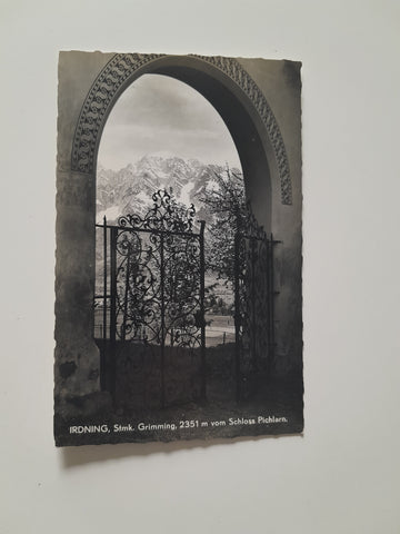 AK Irdning mit Grimming vom Schloss Pichlarn. (1960)
