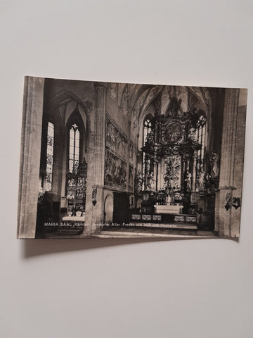 AK Maria Saal. Arndorfer Altar Fresko von 1423 und Hochaltar.