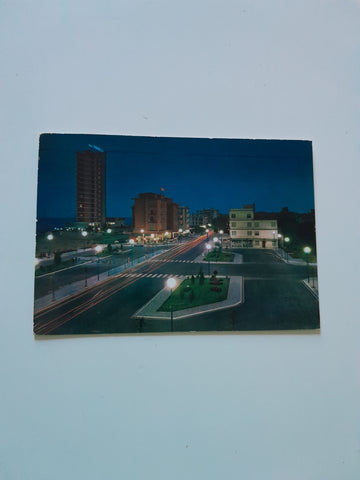 AK Jesolo Lido. Piazza Milano Notturno.