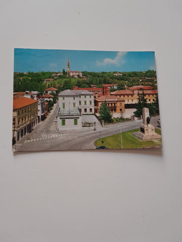 AK Montebelluna. Piazza Garibaldi e S. Maria in Colle.