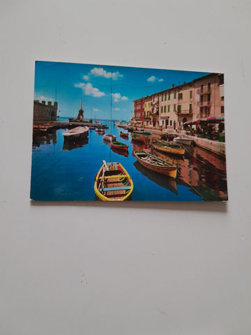 AK Lazise. Lago di Garda. Barche nel porto.