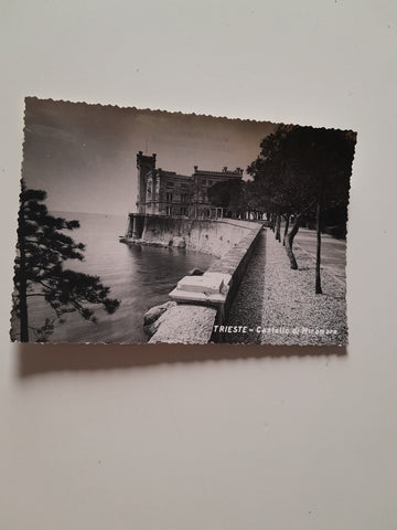 AK Trieste. Castello di Miramare.
