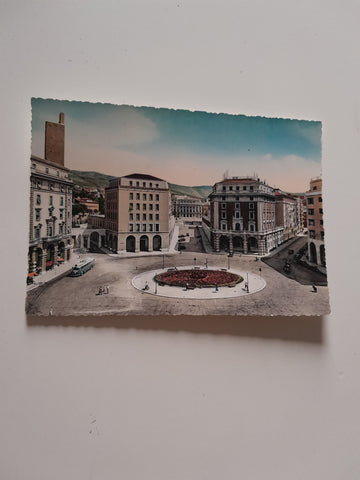 AK Trieste. Piazza Oberdan.