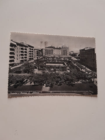 AK Trieste - Piazza C. Alberto.