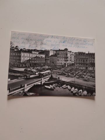 AK Trieste. Mercato del Ponterosso sul Canale.