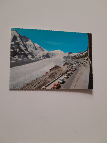 AK Großglockner Hochalpenstraße. Parkplatz Freiwandeck.