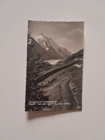 AK Großglockner Hochalpenstraße. Auffahrt Südrampe mit Großglockner.