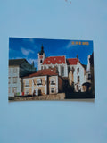 AK Krems. Spätgotische Piaristenkirche und historischer Sängerhof.