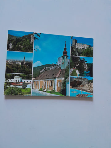 AK Baden bei Wien. Helenenkirche mit Ruine Rauhenstein.