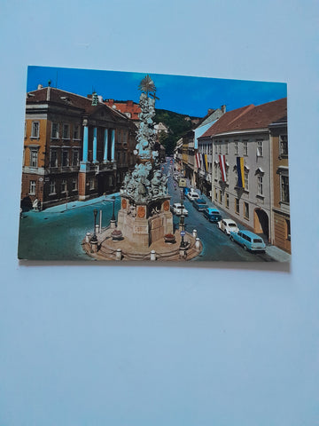 AK Baden bei Wien. Hauptplatz mit Pestsäule und Rathaus.