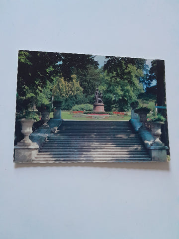 AK Baden bei Wien. Lanner-Strauß-Denkmal im Kurpark.