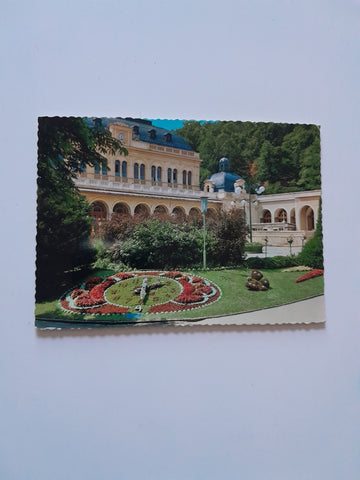 AK Baden bei Wien. Kurhaus und Blumenuhr.
