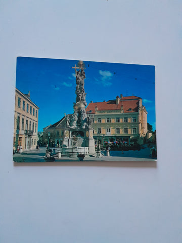 AK Baden bei Wien. Hauptplatz mit Pestsäule und Cafe Central.