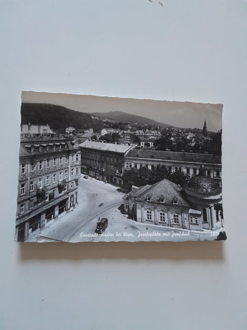 AK Baden bei Wien. Josefsplatz mit Josefsbad.