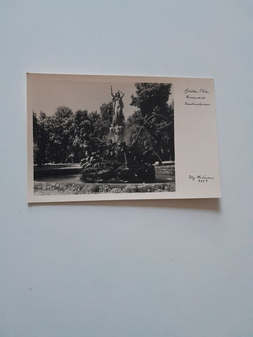 AK Baden bei Wien. Kurpark Undinebrunnen.