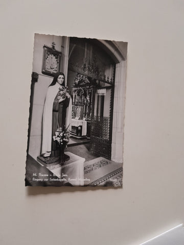 AK Karmel - Mayerling. Hl. Therese v. Kinde Jesu. Eingang zur Seitenkapelle.