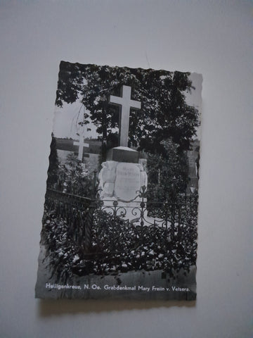 AK Heiligenkreuz. Grabdenkmal Mary Freiin v. Vetsera.