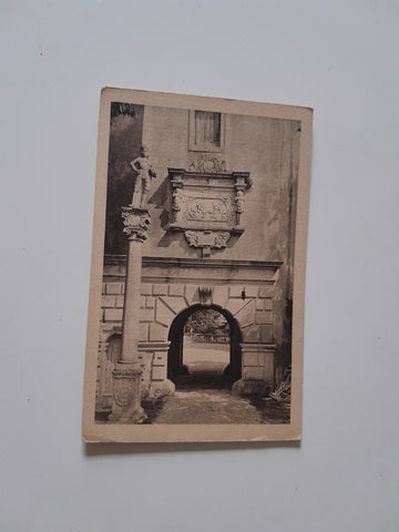 AK Rosenburg -Schloßhof. (Eingang durch den Wartturm)