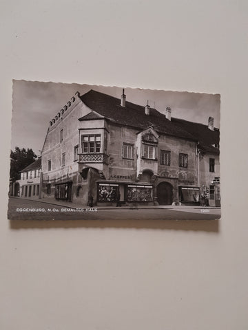 AK Eggenburg. Bemaltes Haus.