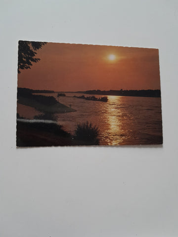AK Abendstimmung auf der Donau.
