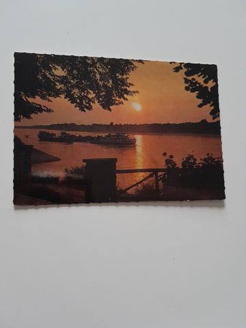 AK Abendstimmung auf der Donau.