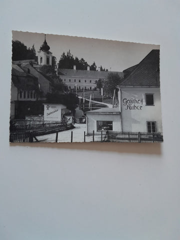 AK Mariahilfberg b. Gutenstein. Gasthof Huber mit Wallfahrtskirche.