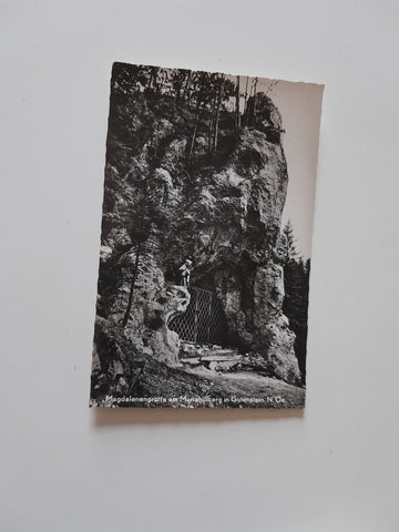 AK Magdalenengrotte am Mariahilfberg in Gutenstein. (1958)