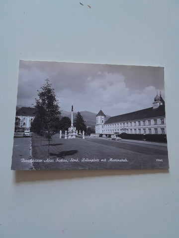 AK Benediktiner-Abtei Seckau. Zellenplatz mit Mariensäule. (1966)