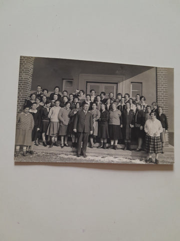 Foto-AK Erinnerung an die Bezirks-Frauenschule in Bruck a.d. Mur 1930.