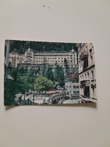 AK Badgastein. Kurkonzert mit Bellevie-Hotel. rechts: Hotel Weißmayr.