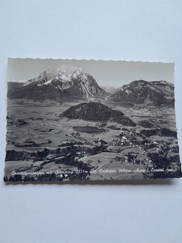 AK Ennstalpanorama mit Grimming und Dachstein. Aigen im Ennstal.
