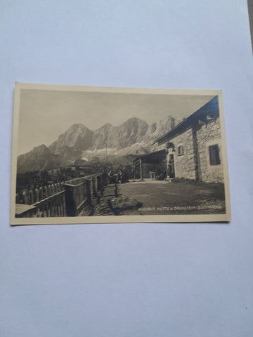 AK Austriahütte und Dachsteinsüdwand.