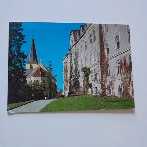 AK Gallneukirchen. Diakonissen-Mutterhaus und evangelische Kirche.
