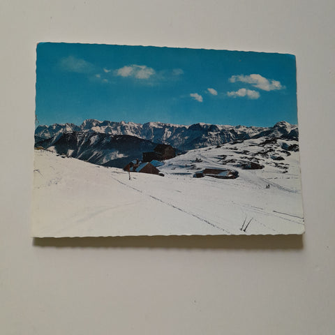 AK Am Feuerkogel bei Ebensee Alpenvereinshaus gegen Totengebirge.