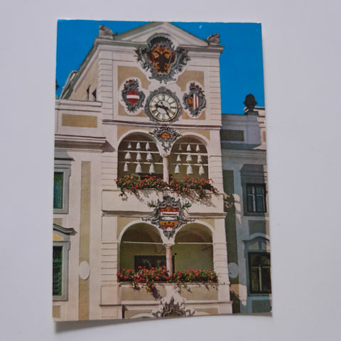 AK Gmunden am Traunsee. Gmundner Glockenspiel. Rathaus.