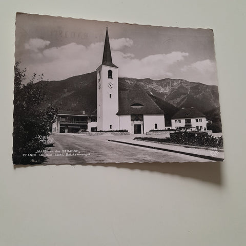 AK Pfandl bei Bad Ischl. Maria an der Strasse.