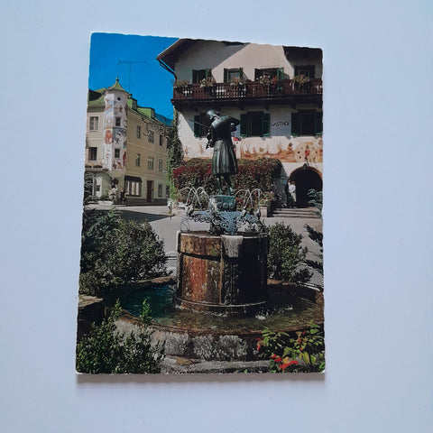 AK St. Gilgen am Wolfgangsee. Mozartbrunnen.
