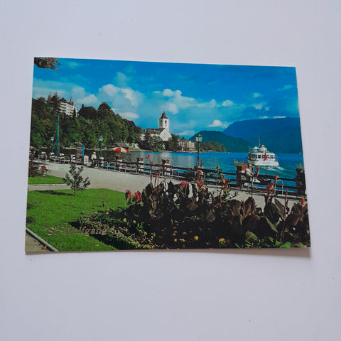 AK St. Wolfgang. Benatzky-Promenade mit Schloß Eibenstein.
