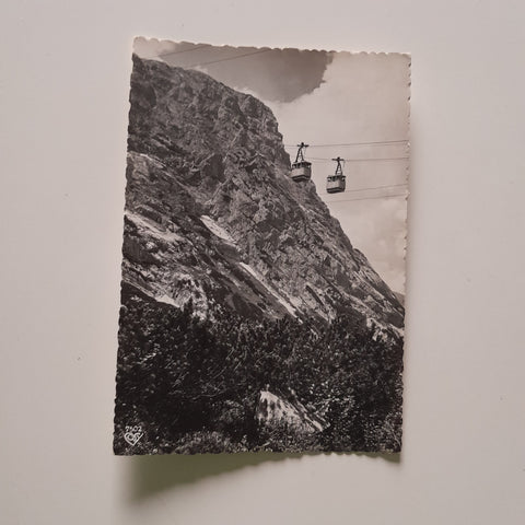 AK Obertraun. Dachstein Seilbahn mit Krippenstein.