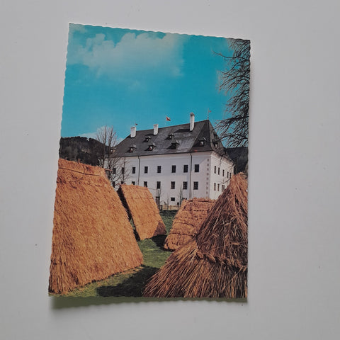 AK Schloß Scharnstein. Herrenhaus mit bäuerlichem Feldlager.