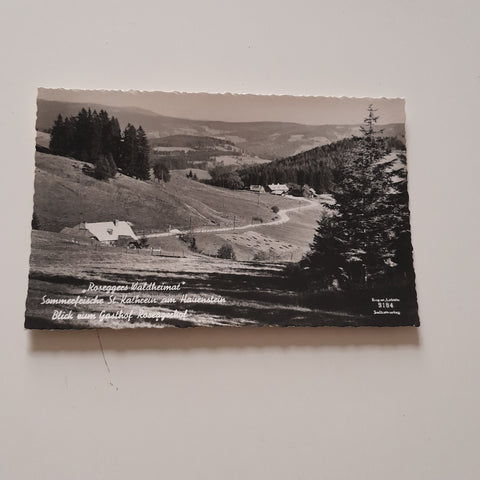 AK St. Kathrein am Hauenstein. Roseggers Waldheimat.  Blick zum Gasthof Roseggerhof.