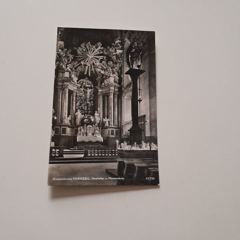 AK Mariazell. Hochaltar und Mariensäule.